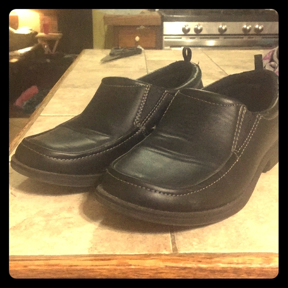 Boys dress shoe size 2